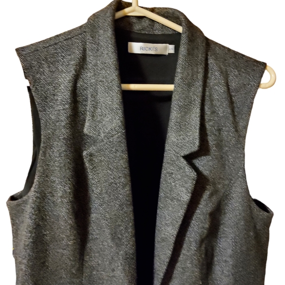 Ricki's Long Length Vest - Picture 4 of 8